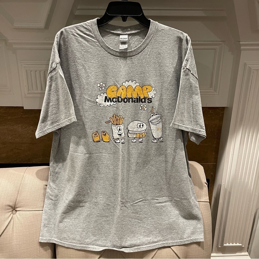 AU: GILDAN CAMP MCDONALD'S MEN'S 2XL GRAPHIC T-SHIRT